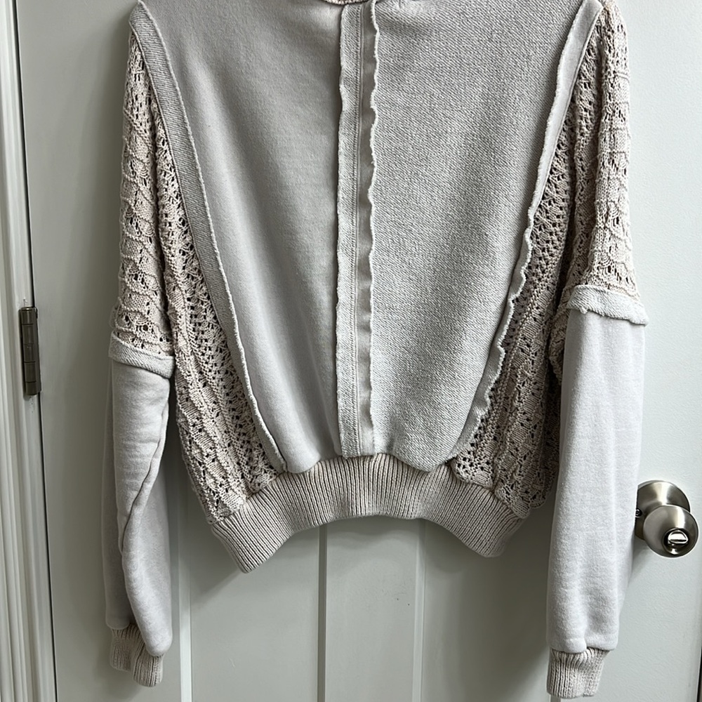 Altar’d state sweatshirt - Picture 4 of 5